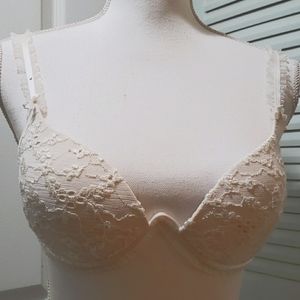 White lace bra